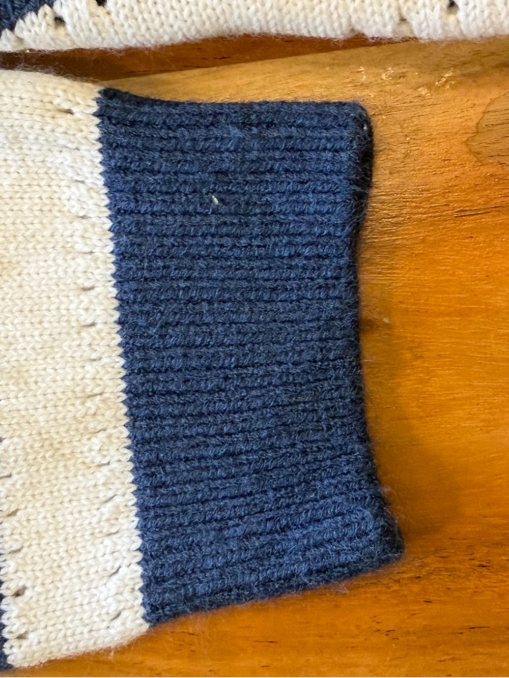 Coastal Preppy V-Neck Striped Sweater Blue/White Acrylic (VGUC) - Picture 10 of 12